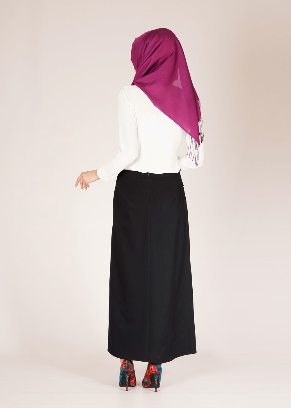 Tesettür giyim SİYAH İNCİ DETAYLI A KESİM ETEK 6674 