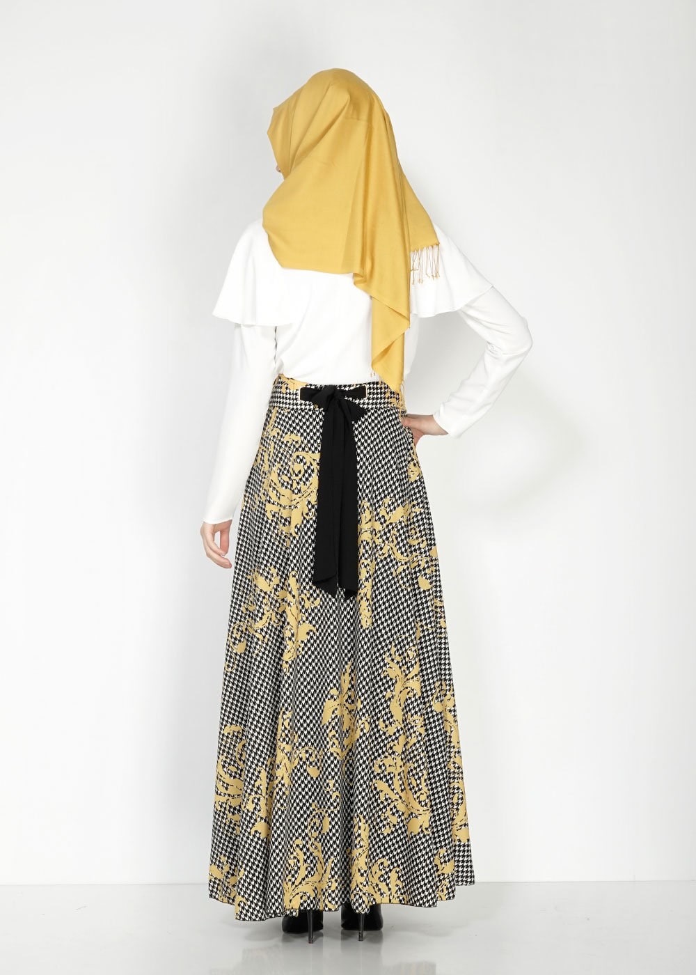 Tesettür giyim SARI DESENLİ ARKASI BAĞLAMA DETAYLI KREP ETEK 6700