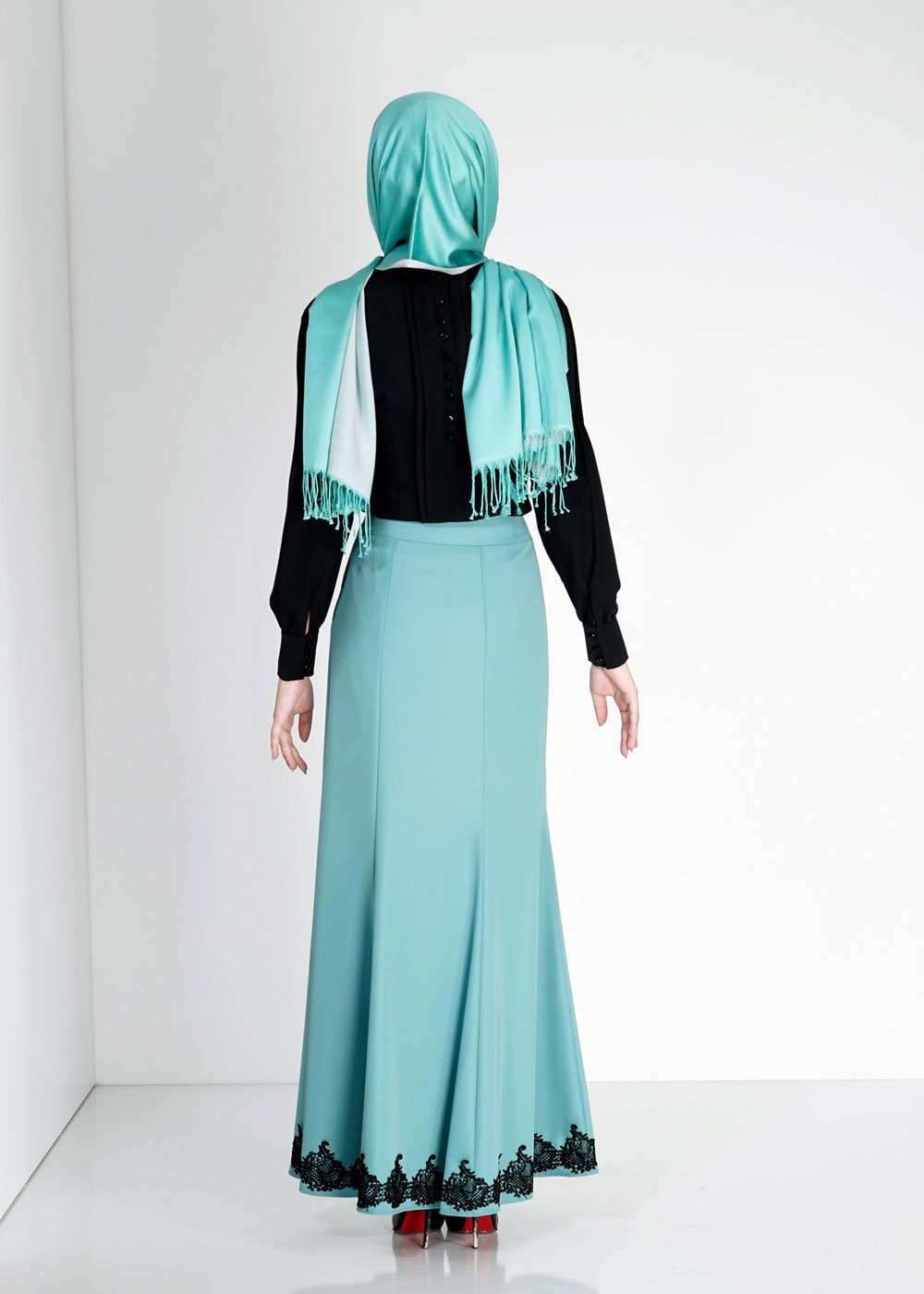 Tesettür giyim MAVİ ETEK UCU İŞLEME DETAYLI ETEK 6702