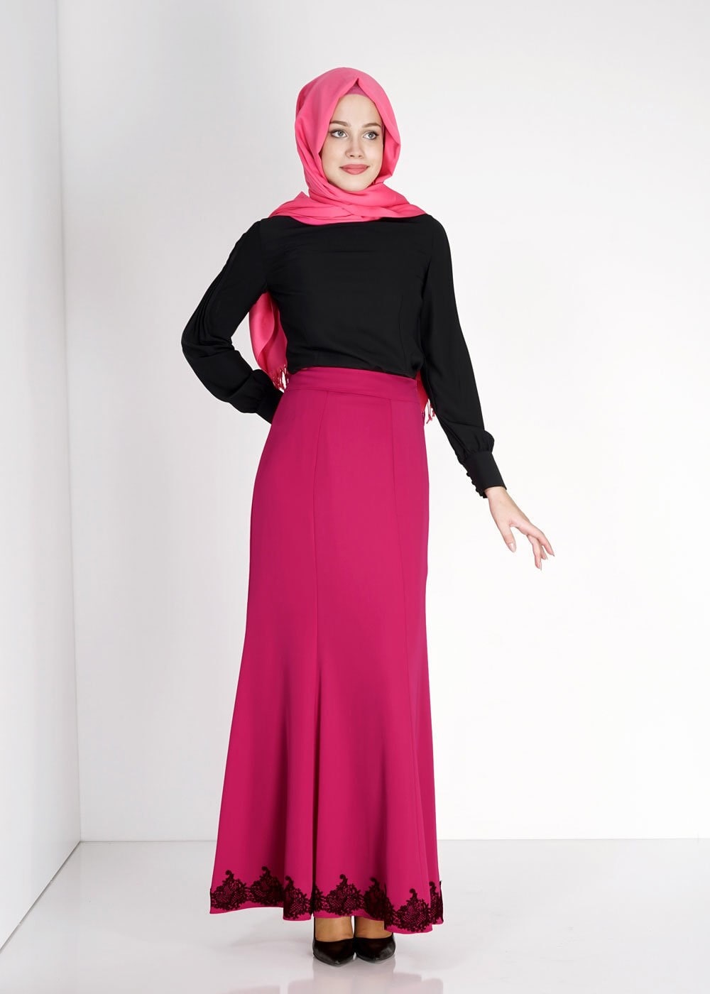 Tesettür giyim MOR ETEK UCU İŞLEME DETAYLI ETEK 6702