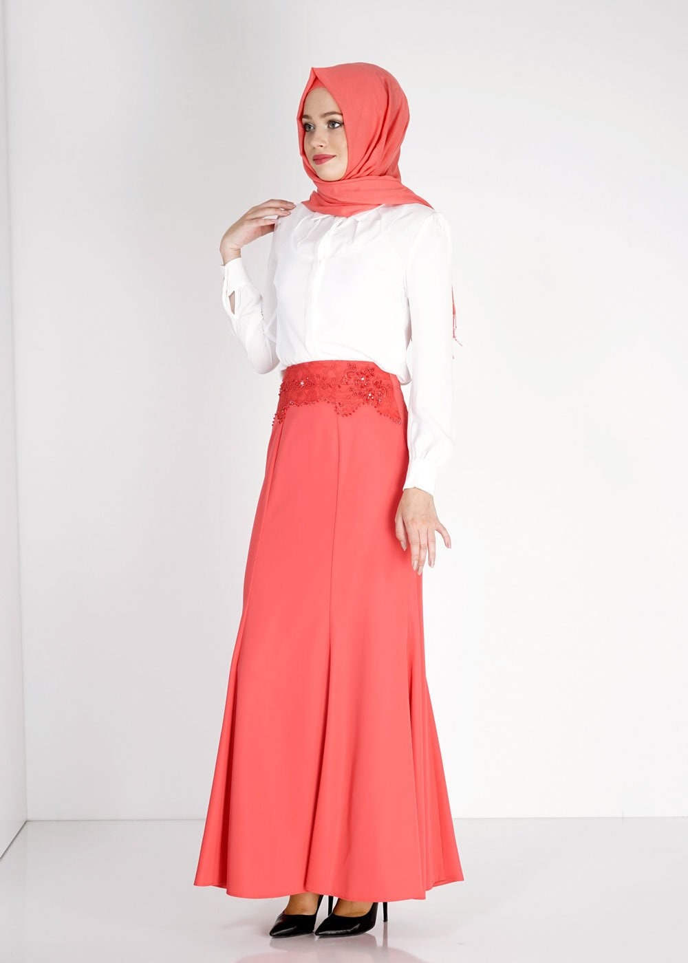 Tesettür giyim MERCAN NAKIŞ İŞLEMELİ TAŞ DETAYLI ETEK 6707
