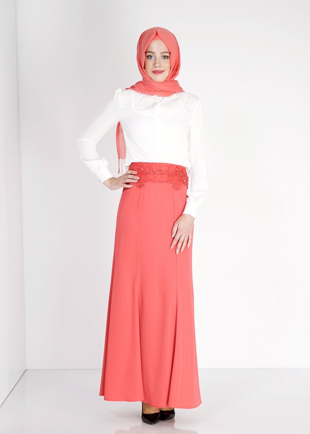 Tesettür giyim MERCAN NAKIŞ İŞLEMELİ TAŞ DETAYLI ETEK 6707