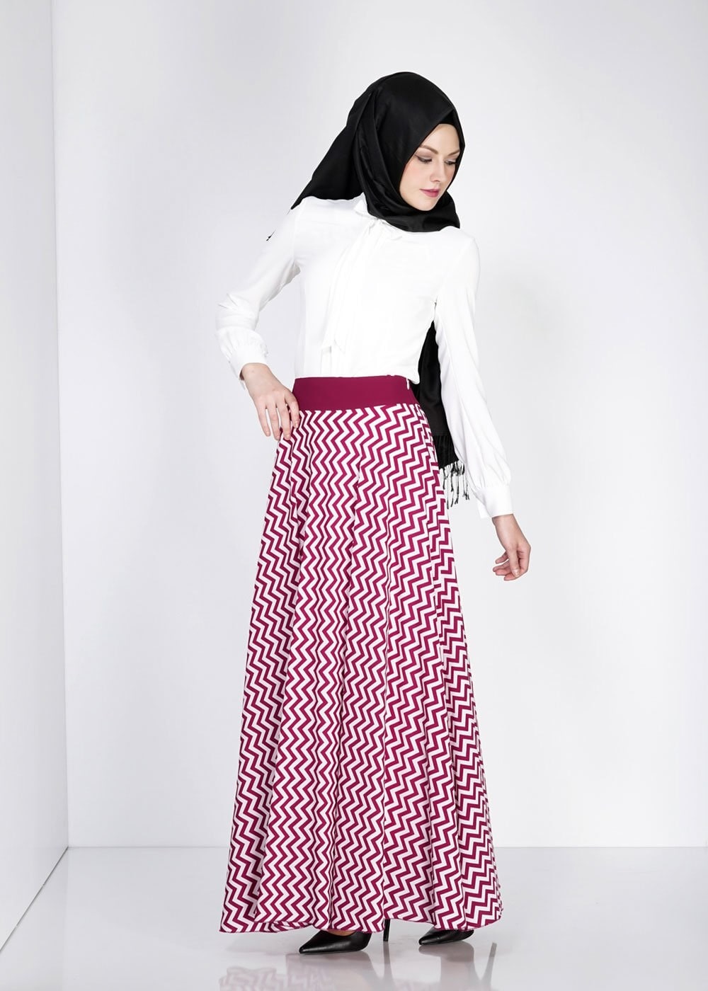 Tesettür giyim MÜRDÜM ZİKZAK DESENLİ KUŞAKLI KREP ETEK 6709