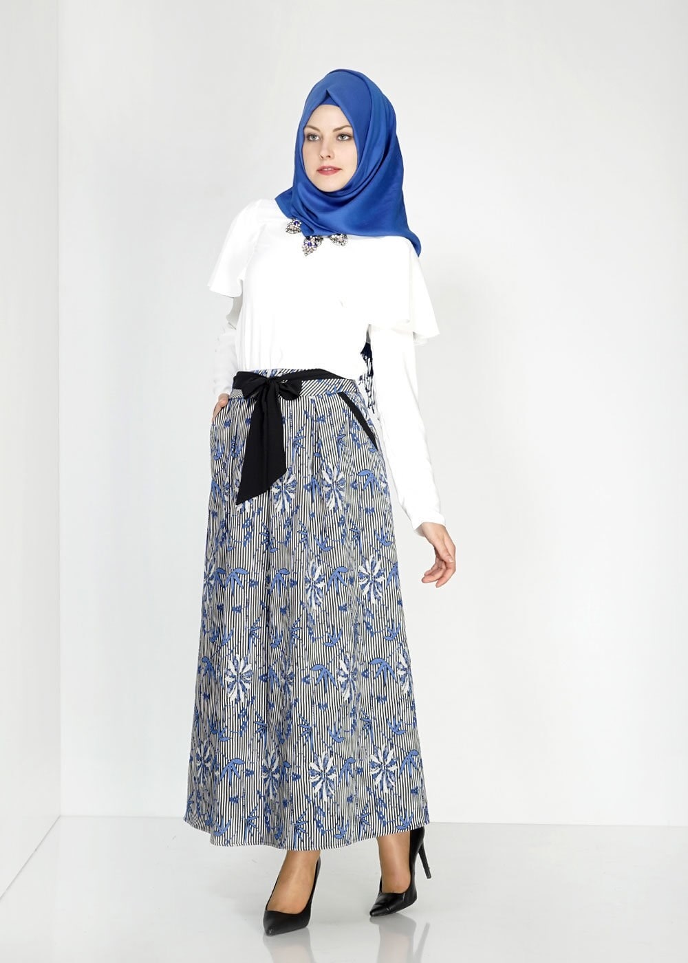 Tesettür giyim LACİVERT ÇİÇEK DESENLİ ÇİZGİLİ ETEK 6711