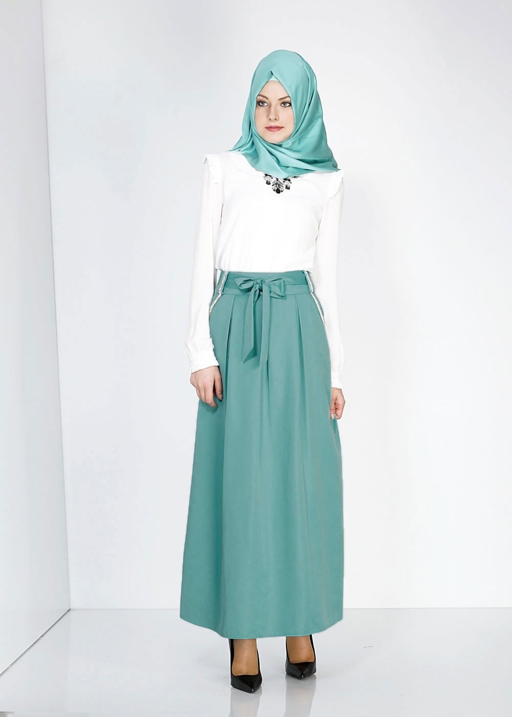 Tesettür giyim MAVİ TAŞ DETAYLI KUŞAKLI ETEK 6723 