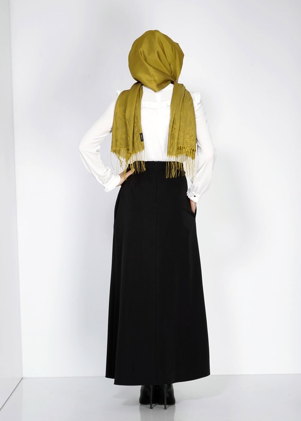 Tesettür giyim SİYAH BELİ KUŞAKLI PİLE DETAYLI ETEK 6734 