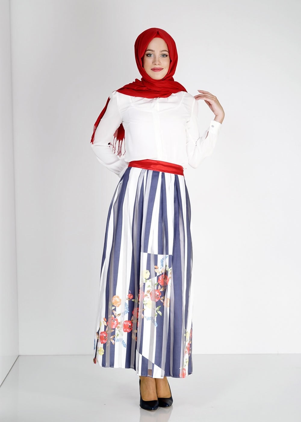 Tesettür giyim LACİVERT ÇİÇEK DESENLİ ÇİZGİLİ ETEK 6736