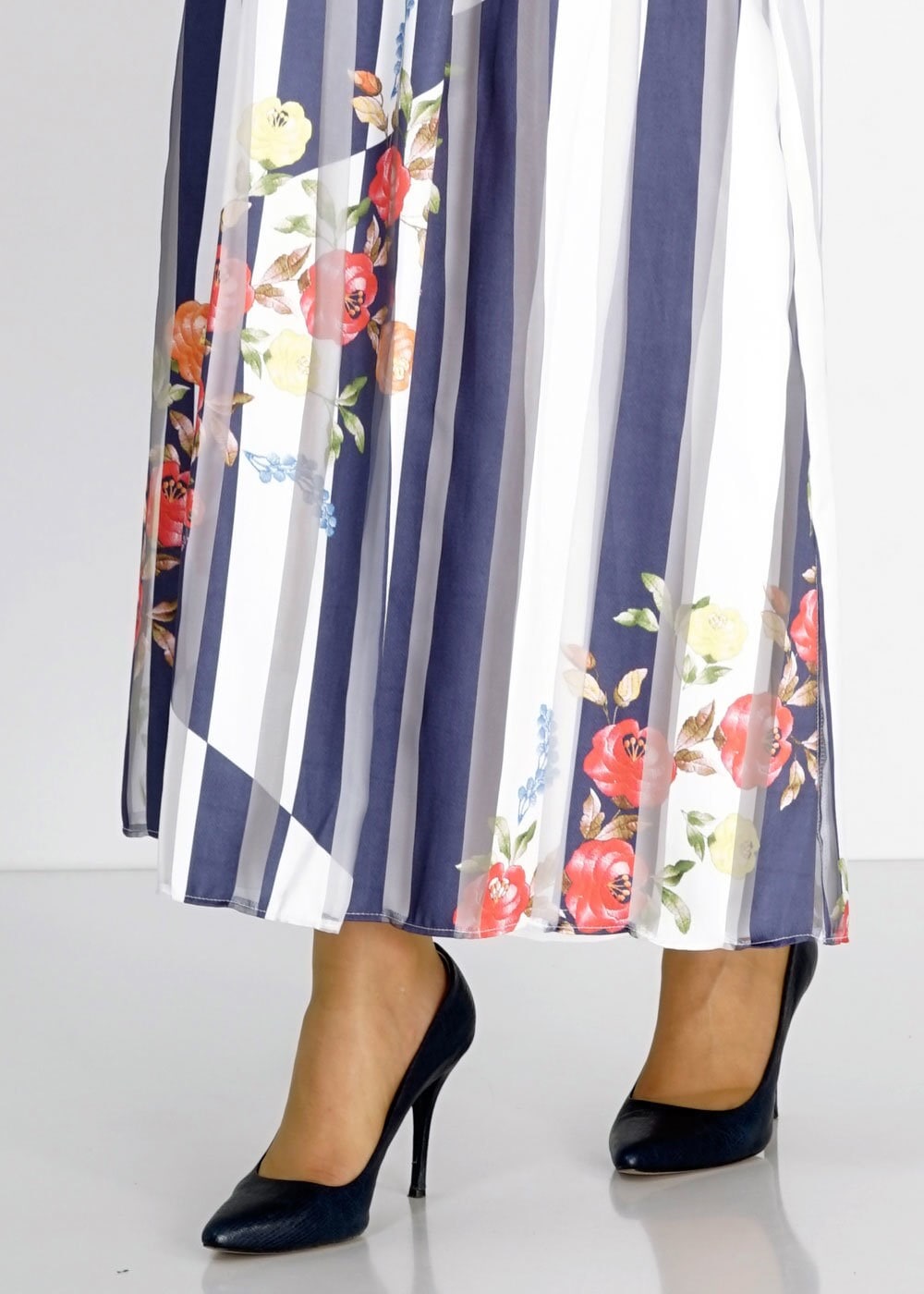 Tesettür giyim LACİVERT ÇİÇEK DESENLİ ÇİZGİLİ ETEK 6736