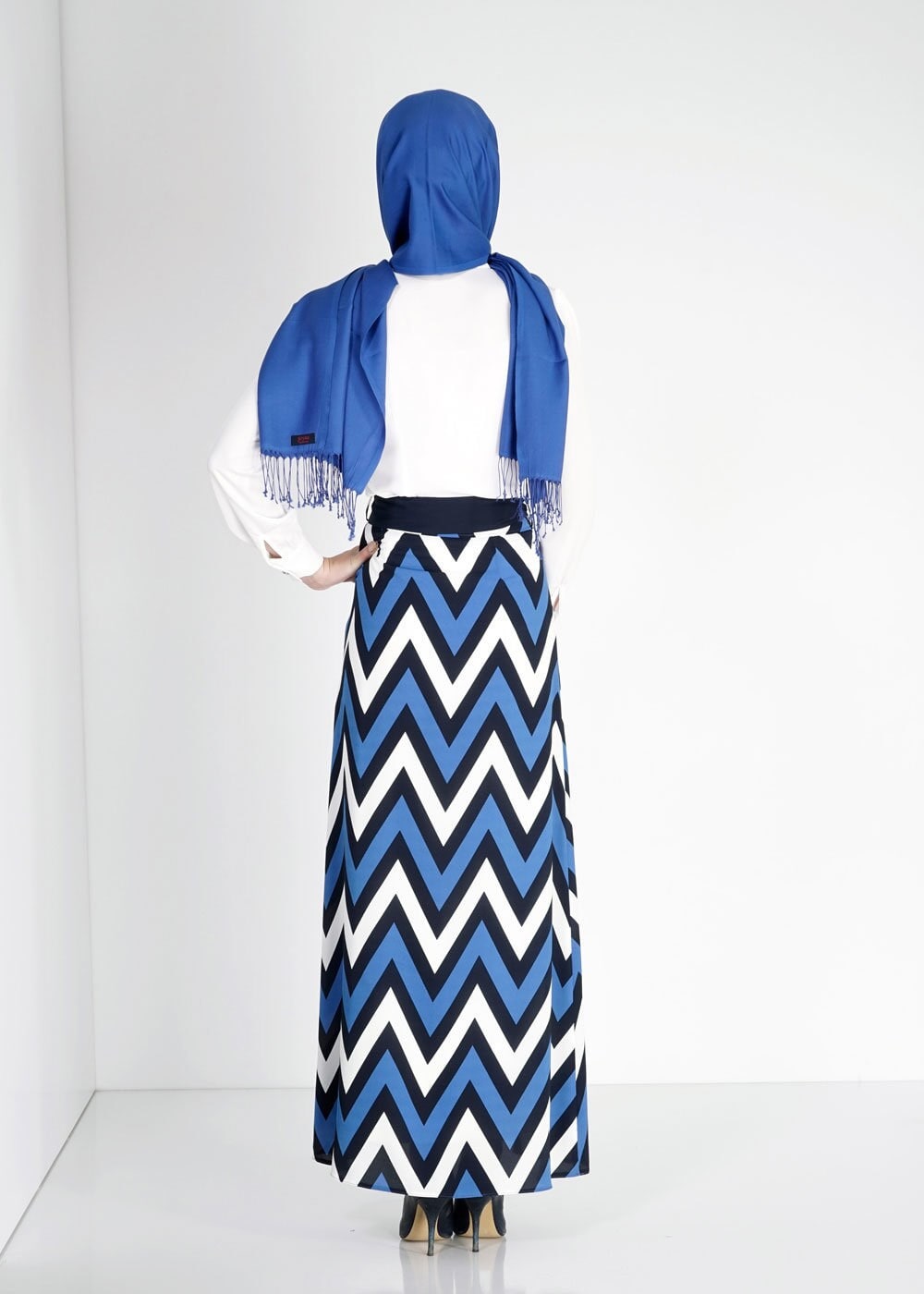 Tesettür giyim LACİVERT ZİKZAK DESENLİ DÜZ KESİM ETEK 6746