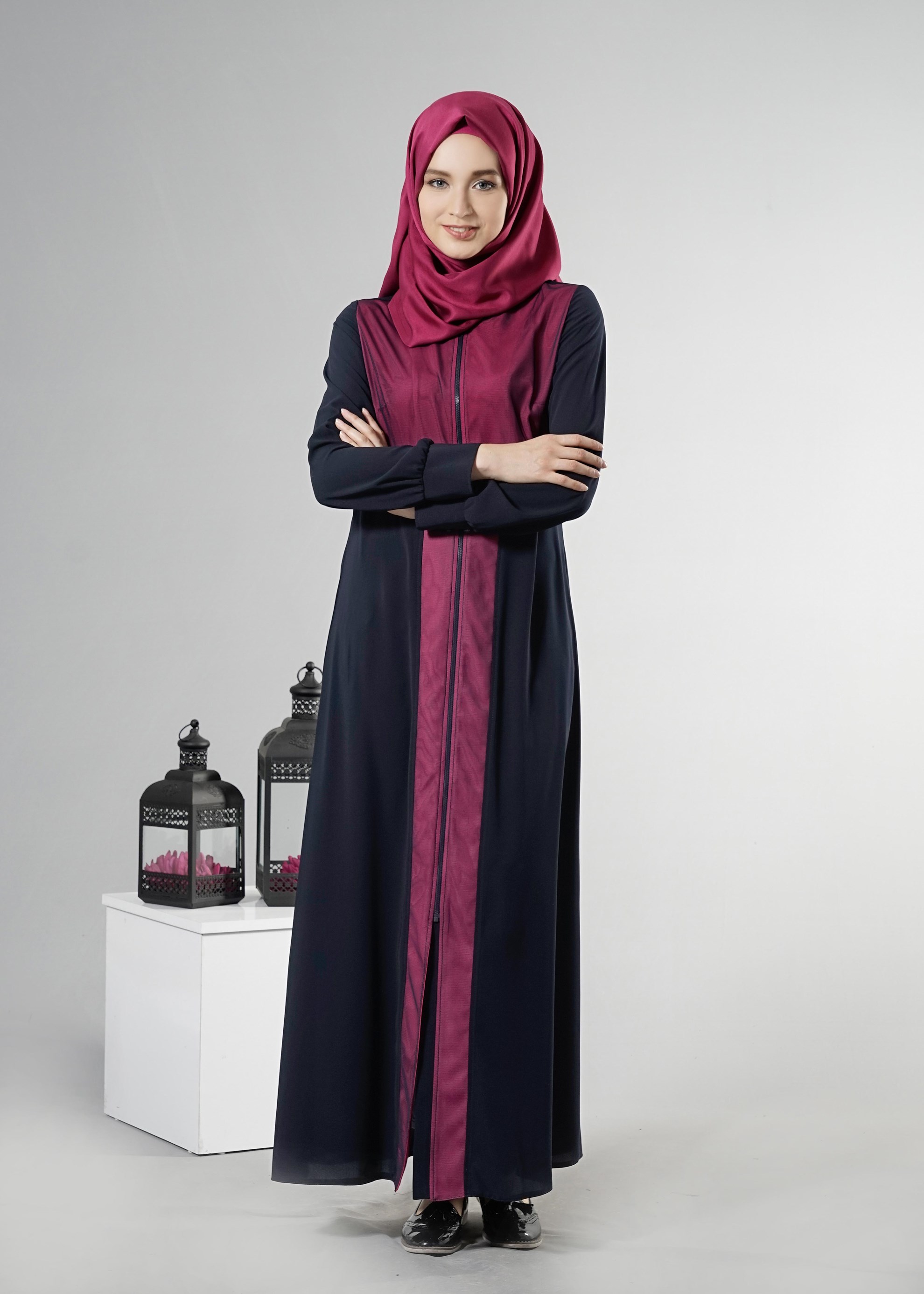 Tesettür giyim LACİVERT İKİ RENKLİ FERMUARLI FERACE 8162