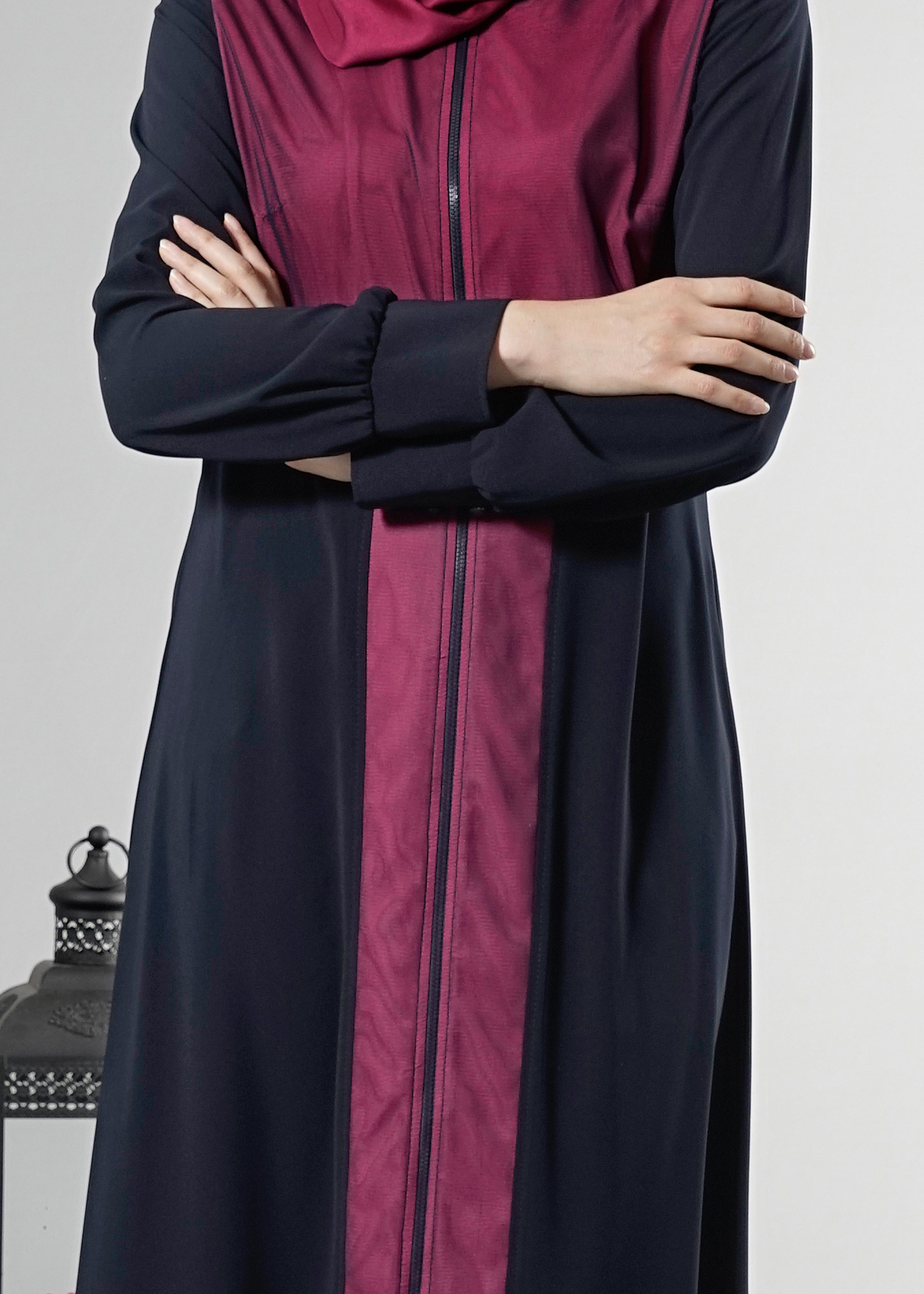 Tesettür giyim LACİVERT İKİ RENKLİ FERMUARLI FERACE 8162