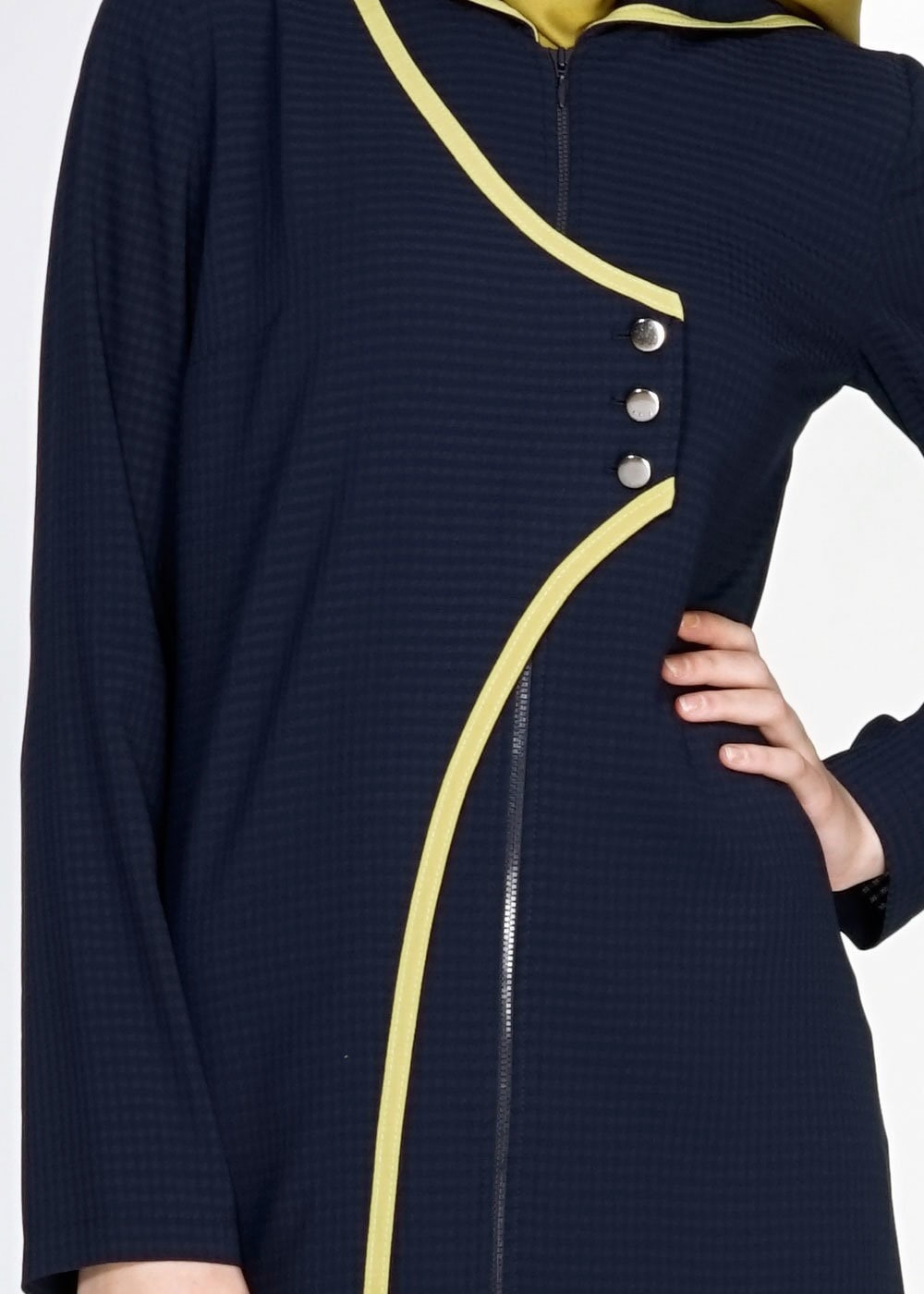 Tesettür giyim LACİVERT KAPÜŞONLU DÜĞMELİ ŞERİT DETAYLI FERACE 8166