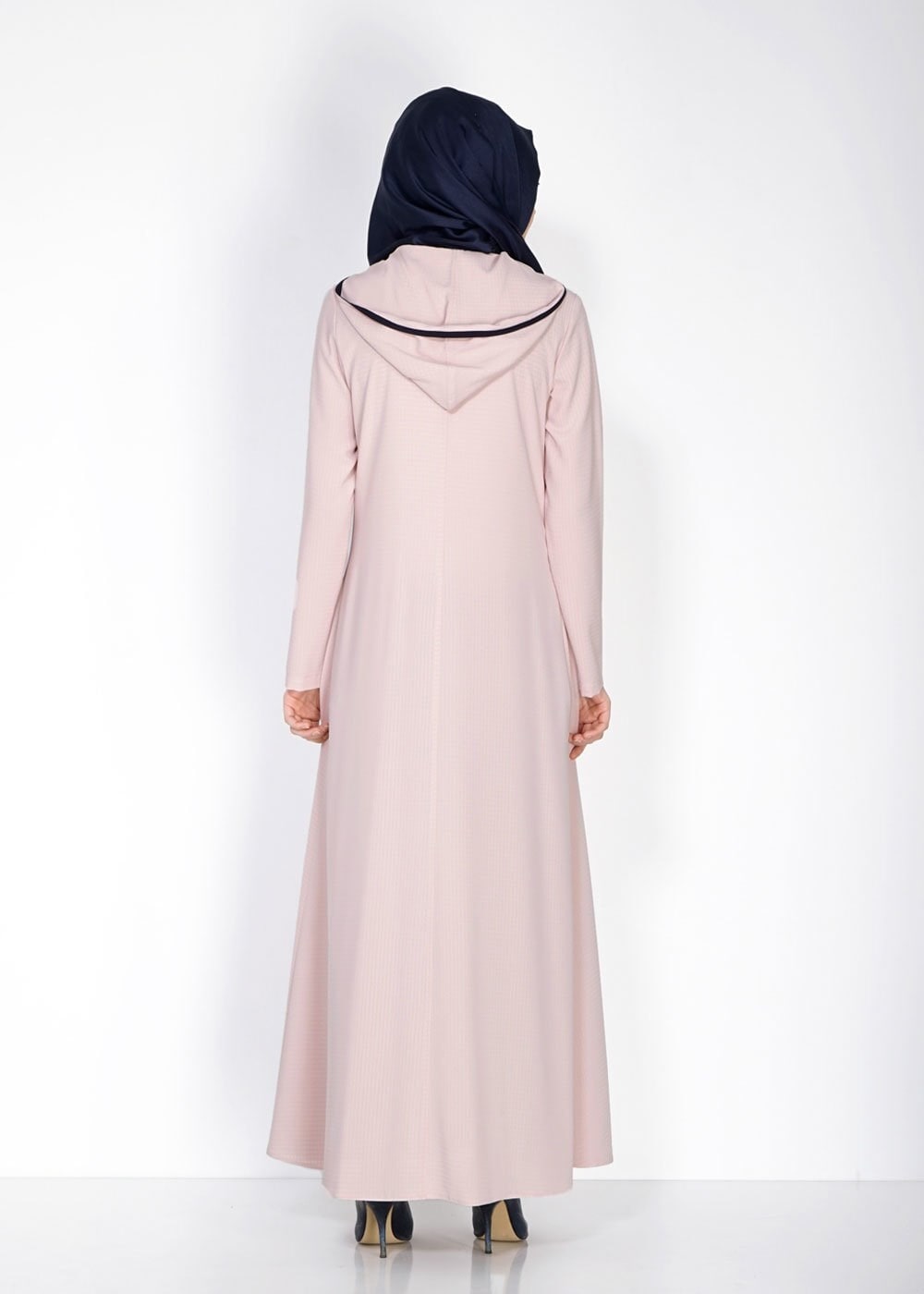 Tesettür giyim PUDRA KAPÜŞONLU DÜĞMELİ ŞERİT DETAYLI FERACE 8166