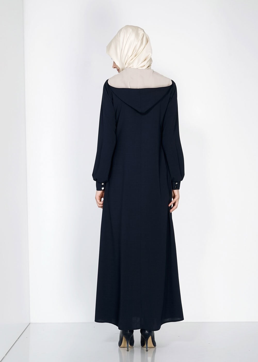 Tesettür giyim LACİVERT KAPÜŞONLU FERMUARLI FERACE 8169