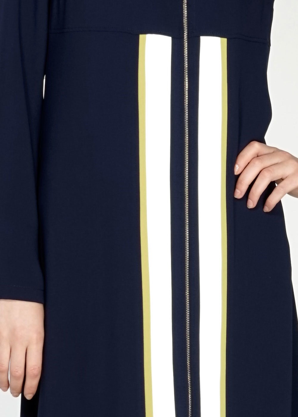 Tesettür giyim LACİVERT FERMUARLI ÇİZGİ DETAYLI FERACE 8170