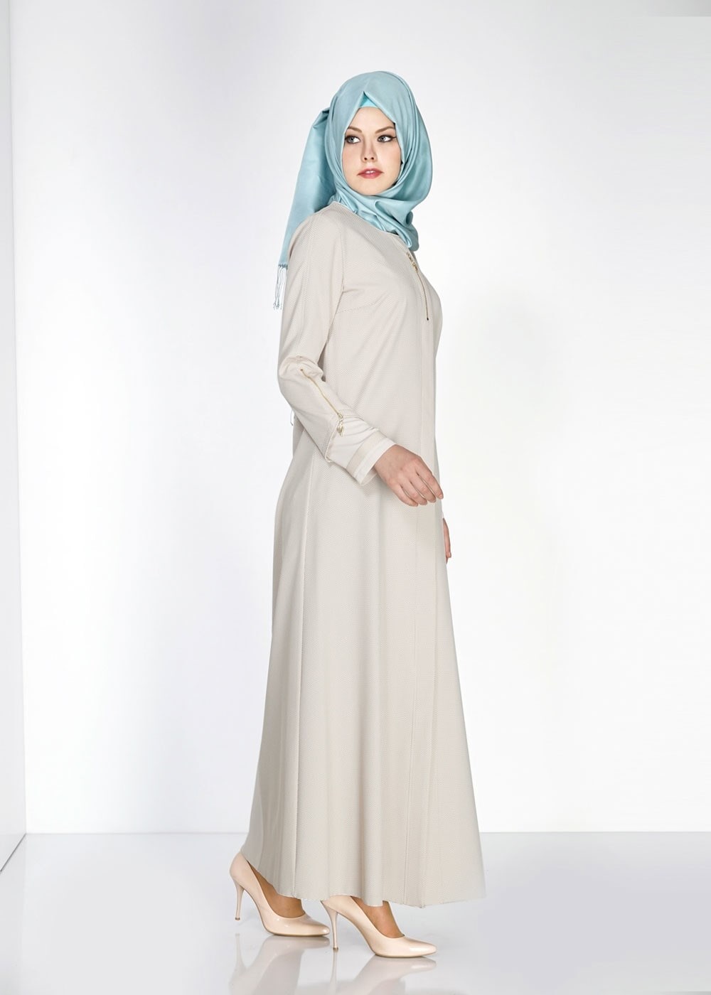 Tesettür giyim SARI FERMUAR DETAYLI FERACE 8171