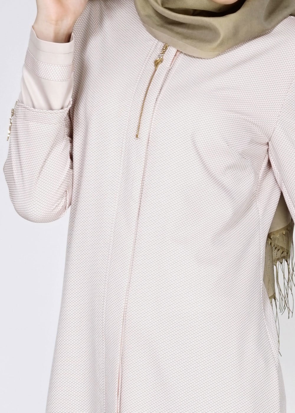 Tesettür giyim PUDRA FERMUAR DETAYLI FERACE 8171