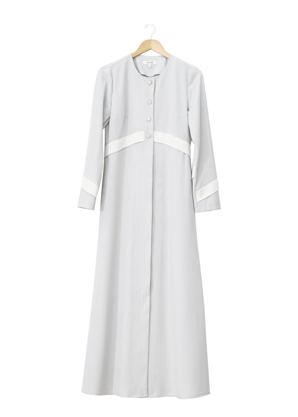 Tesettür giyim GRİ DÜĞMELİ ŞERİT DETAYLI FERACE 8172