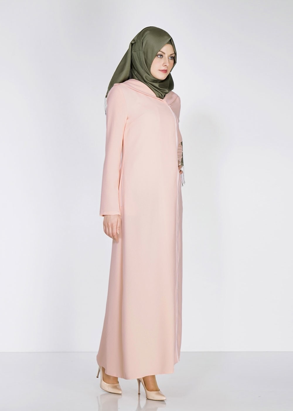 Tesettür giyim PUDRA KAPÜŞONLU FERMUARLI FERACE 8174