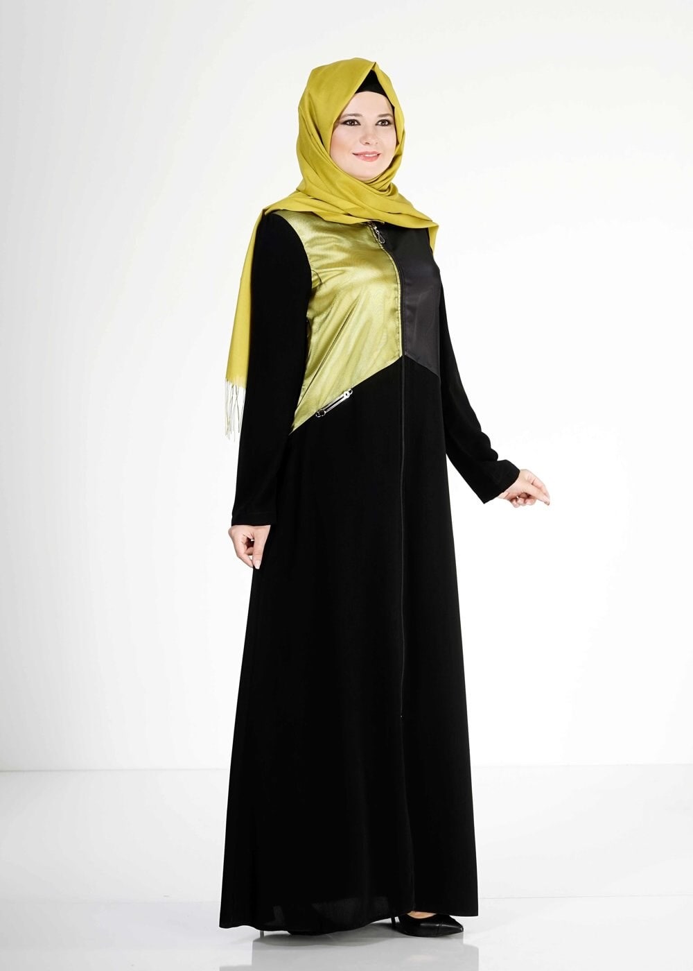 Tesettür giyim SİYAH RENK BLOKLU FERMUARLI FERACE 8185