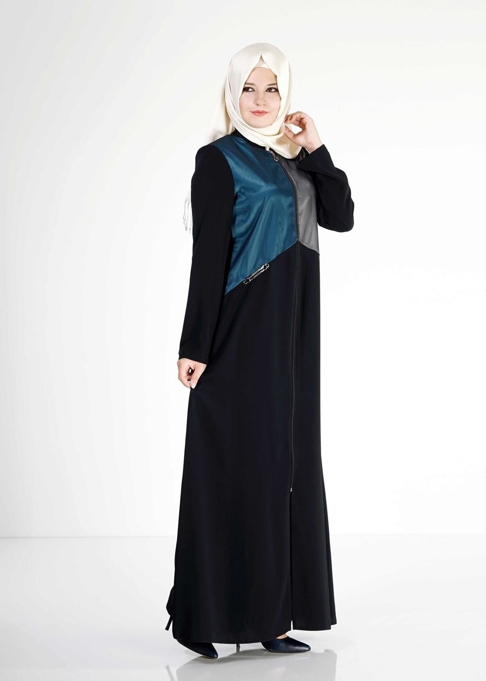 Tesettür giyim LACİVERT RENK BLOKLU FERMUARLI FERACE 8185