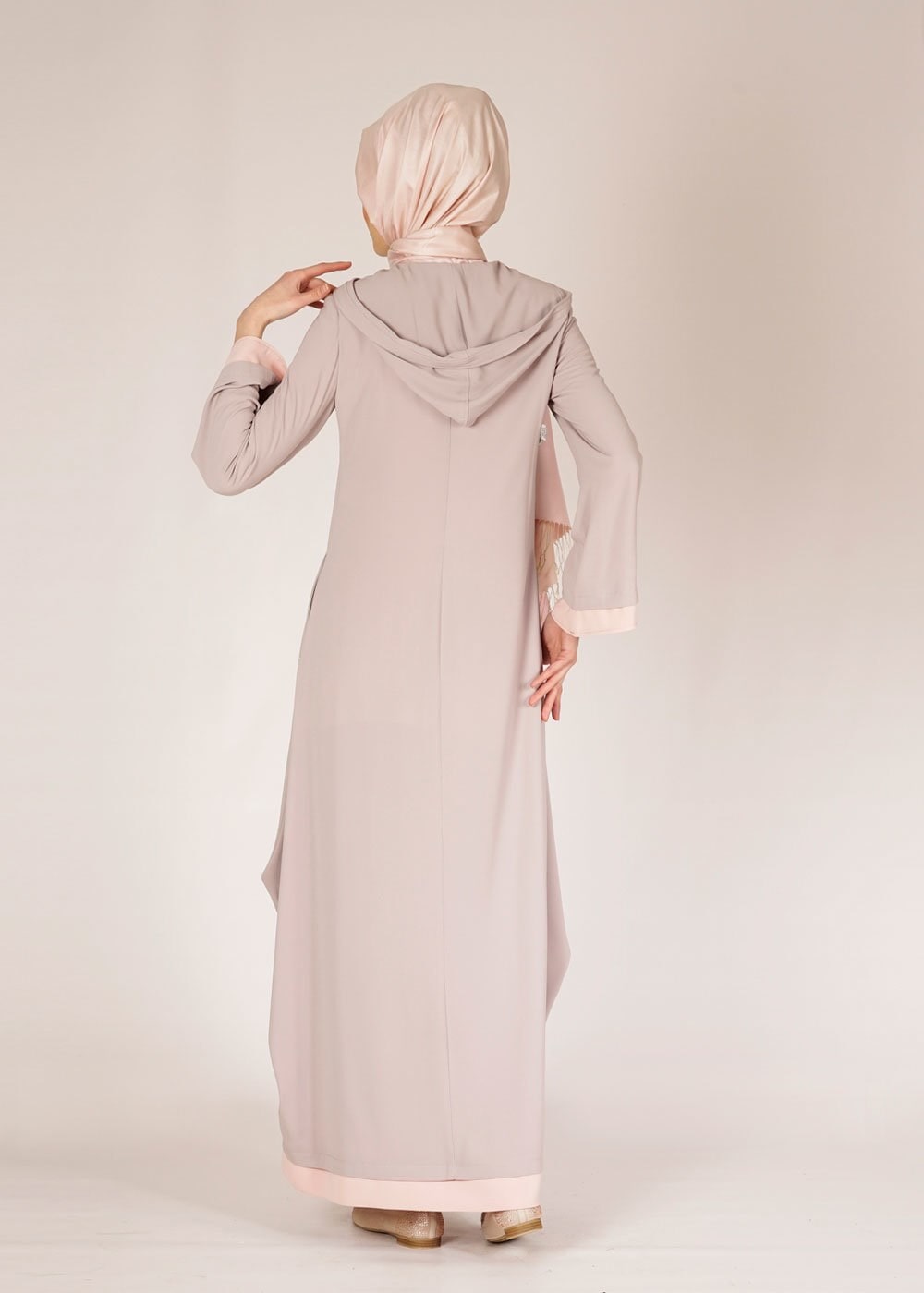 Tesettür giyim EKRU KAPÜŞONLU İSPANYOL KOL PARDESÜ 1438
