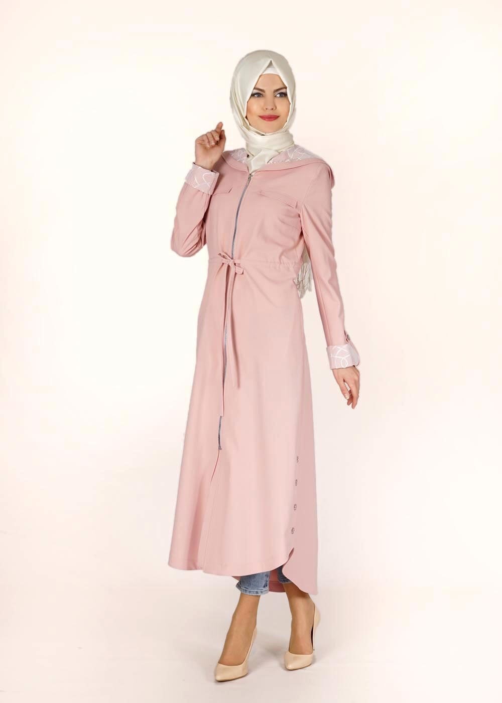 Tesettür giyim PUDRA YANLARI DÜĞME DETAYLI KAPÜŞONLU PARDESÜ 1452 