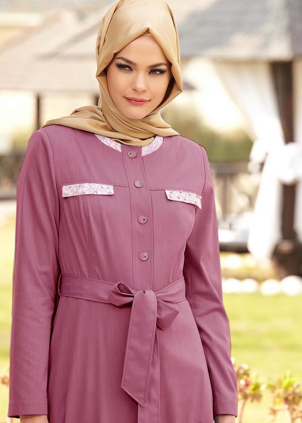 Tesettür giyim TURUNCU ARKASI İŞLEMELİ DÜĞME DETAYLI PARDESÜ 1454