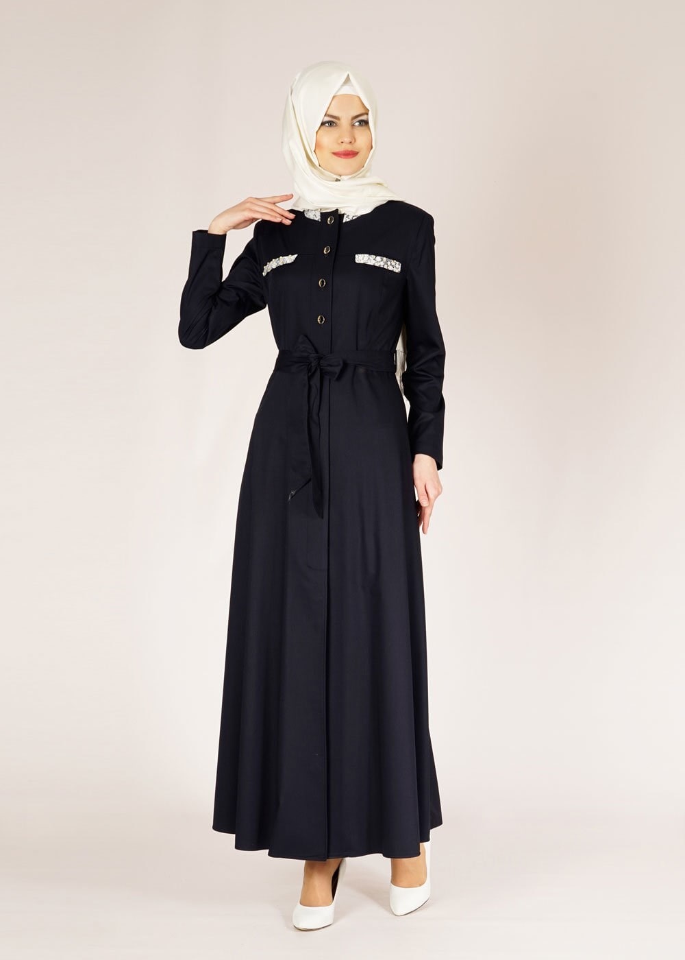 Tesettür giyim LACİVERT ARKASI İŞLEMELİ DÜĞME DETAYLI PARDESÜ 1454