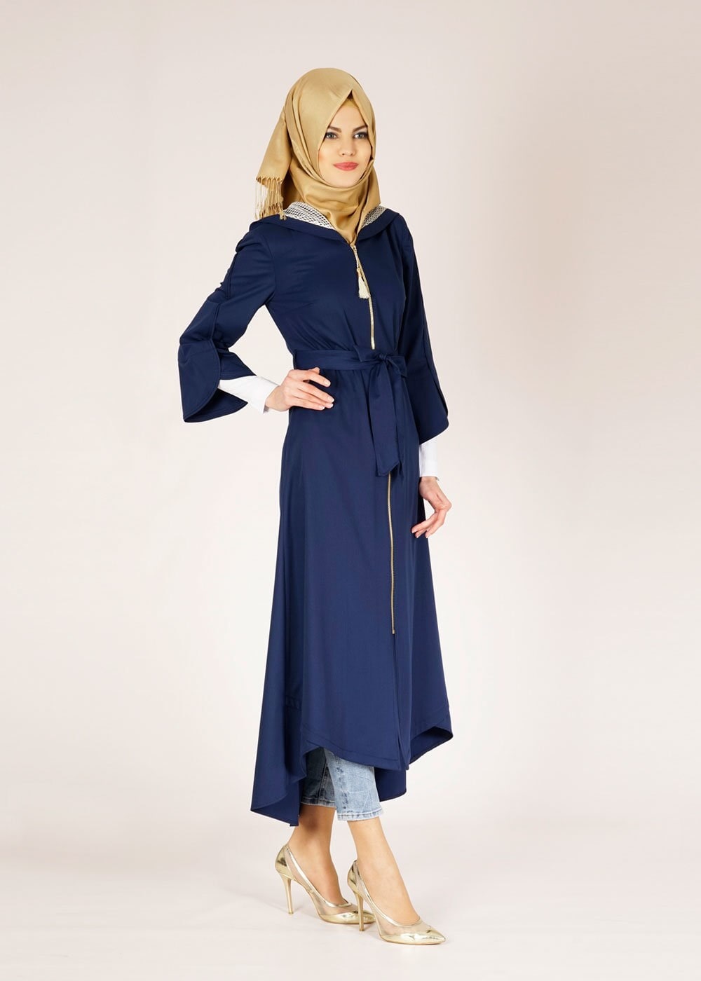 Tesettür giyim LACİVERT KAPÜŞONU FİLE DETAYLI FERMUARLI PARDESÜ 1455