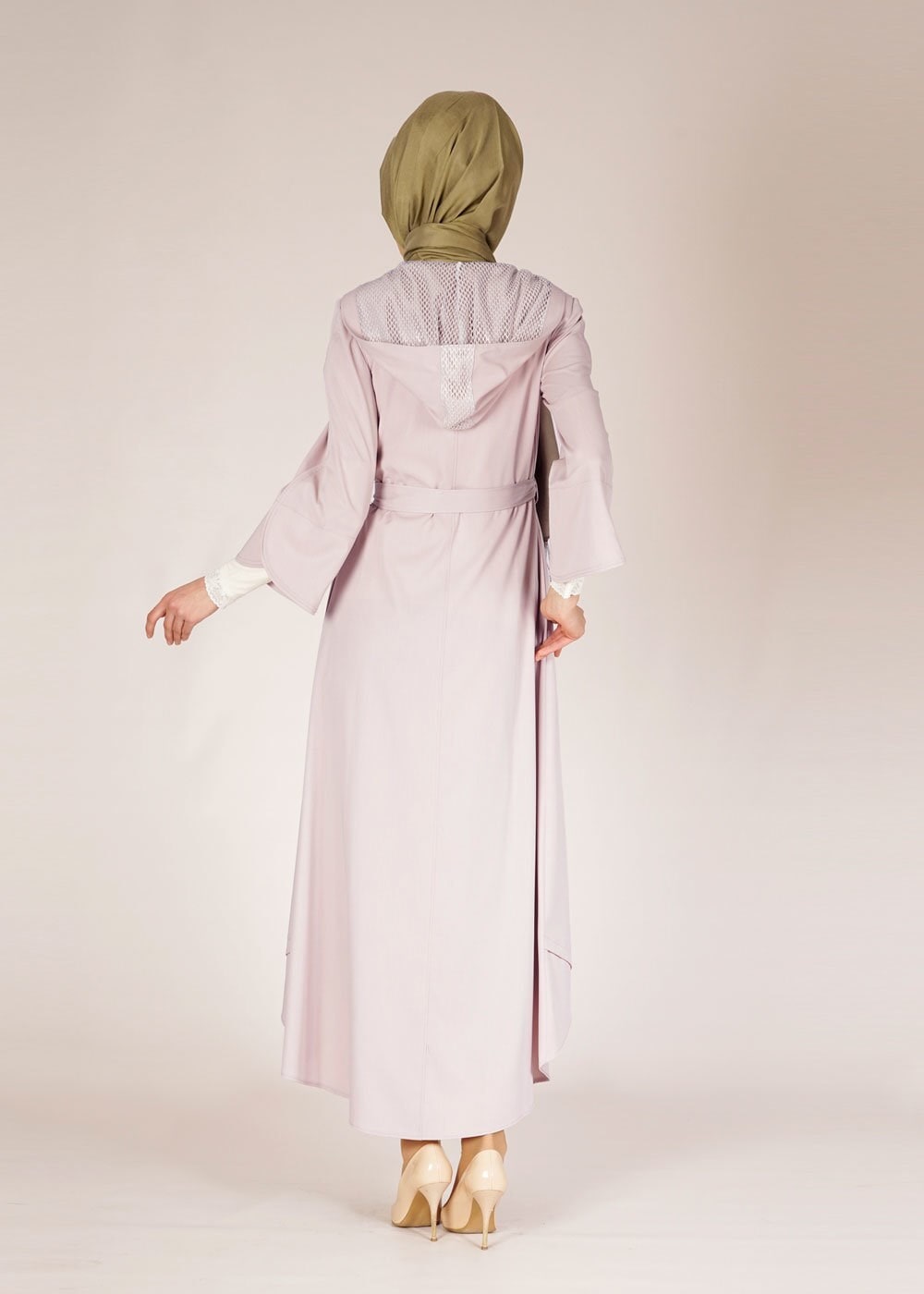 Tesettür giyim EKRU KAPÜŞONU FİLE DETAYLI FERMUARLI PARDESÜ 1455