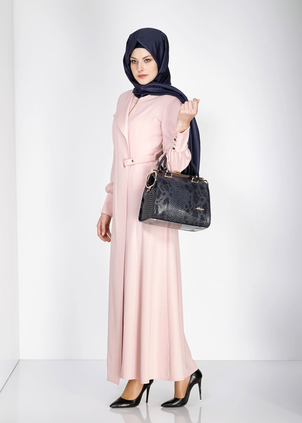 Tesettür giyim PUDRA ZIMBA DETAYLI FERMUARLI PARDESÜ 1471