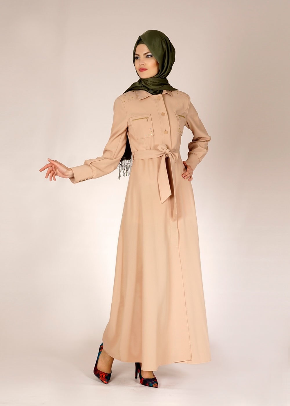 Tesettür giyim BEJ KUŞAKLI PARDESÜ 1472