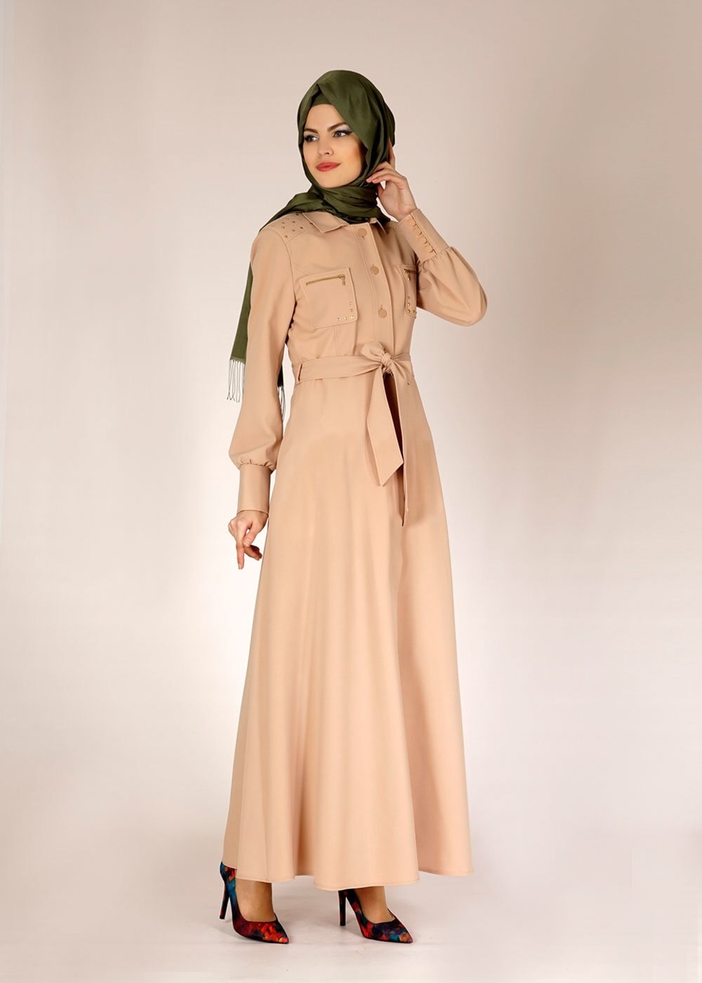 Tesettür giyim BEJ KUŞAKLI PARDESÜ 1472