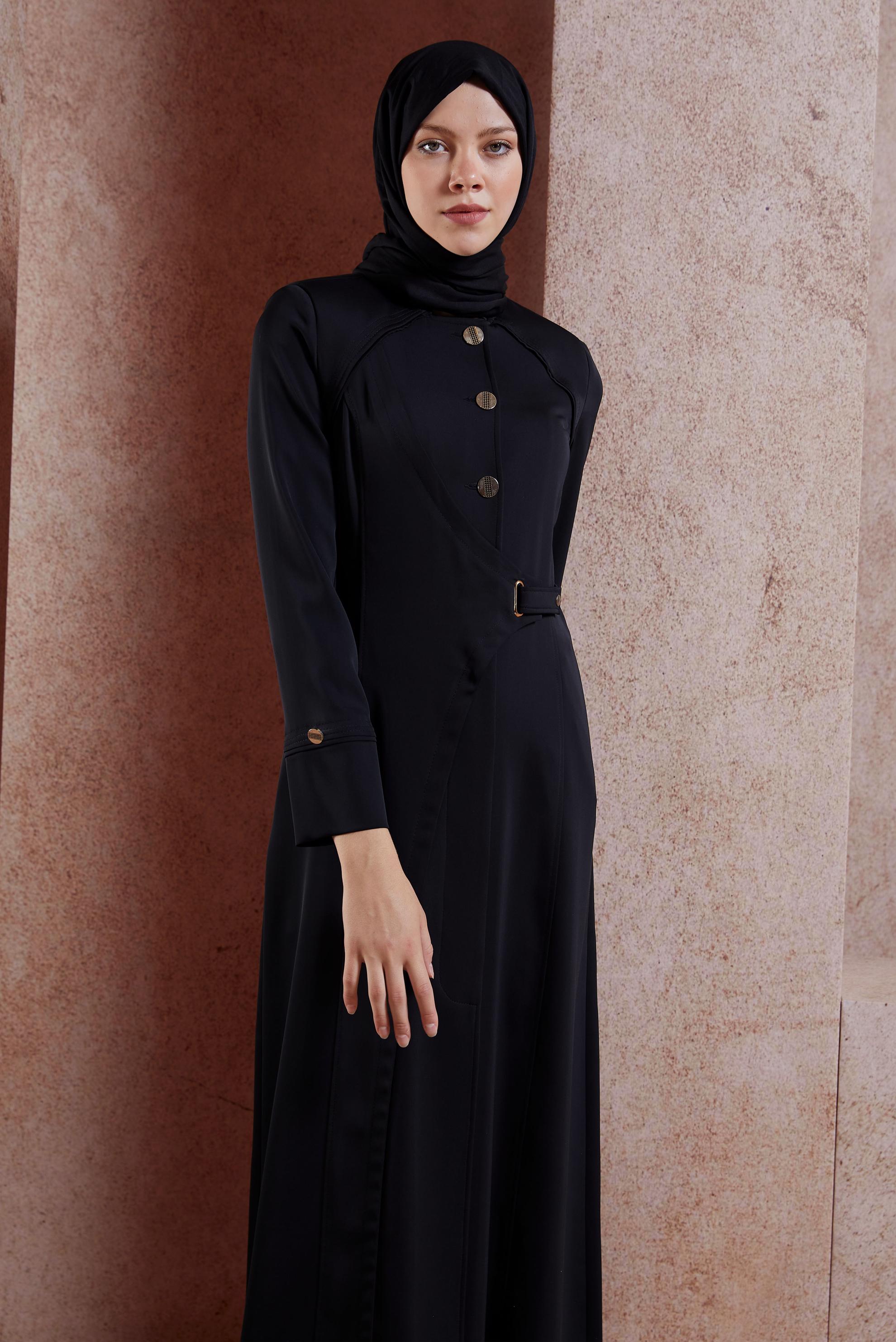 Tesettür giyim SİYAH DÜĞMELİ TESETTÜR PARDESÜ 1480