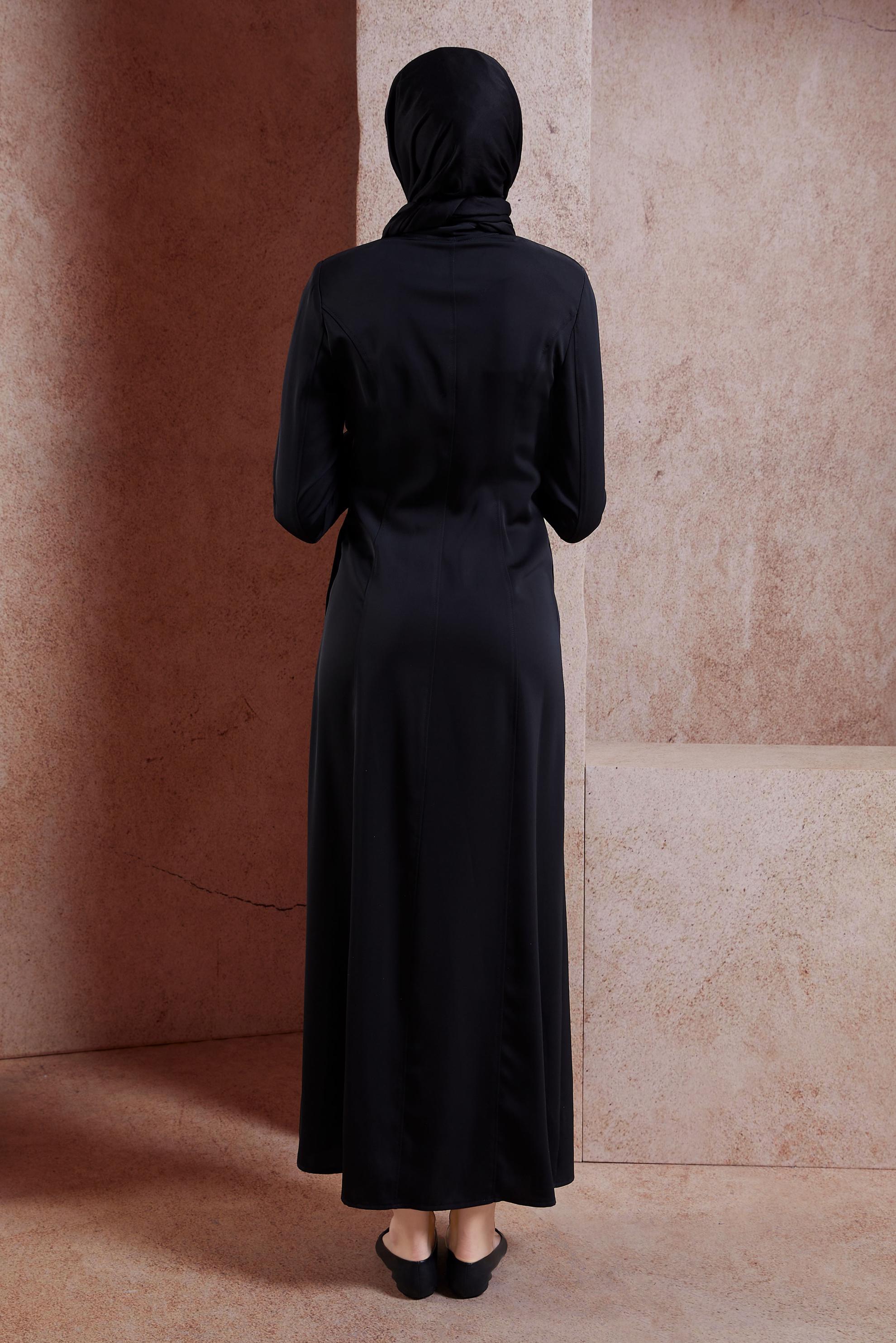 Tesettür giyim SİYAH DÜĞMELİ TESETTÜR PARDESÜ 1480