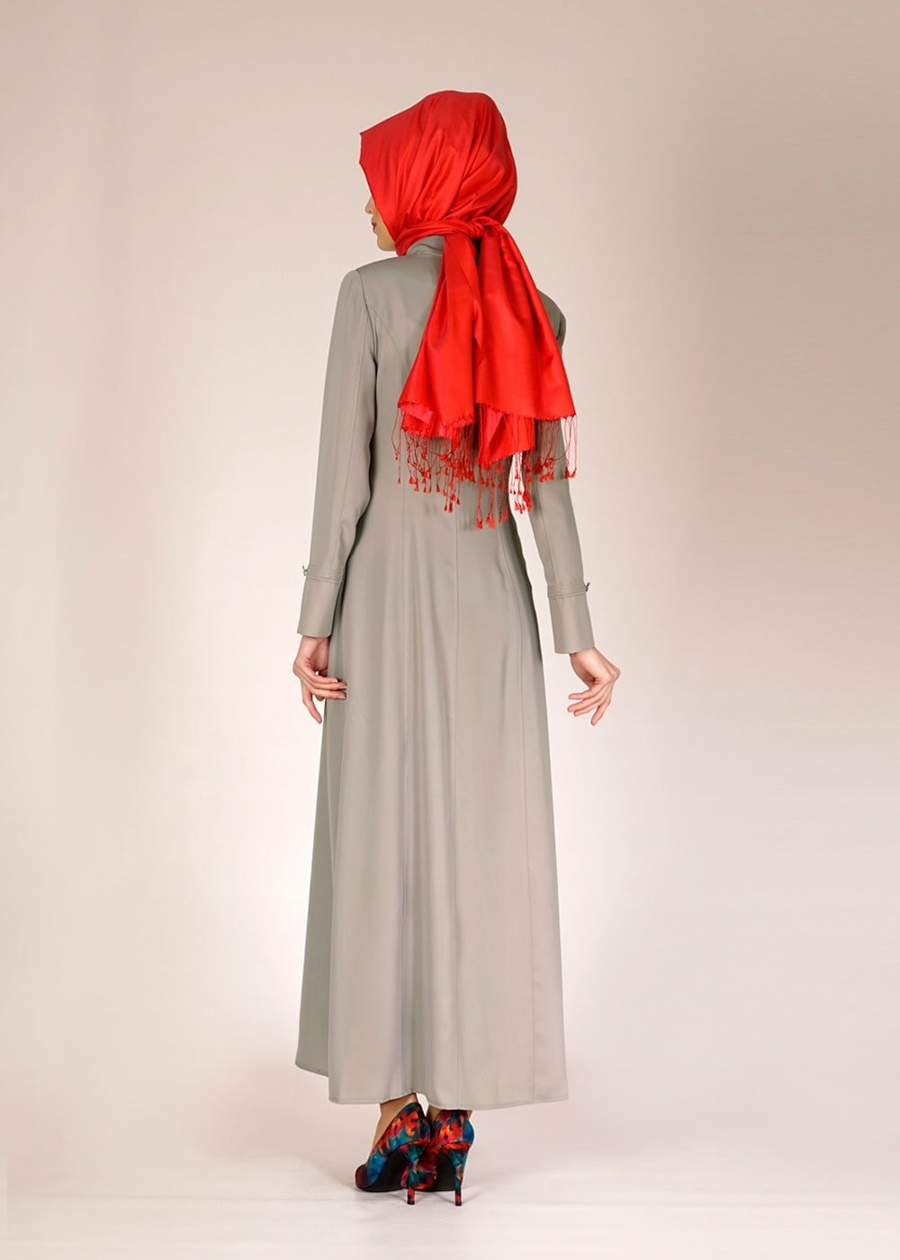 Tesettür giyim BEJ DÜĞMELİ TESETTÜR PARDESÜ 1480