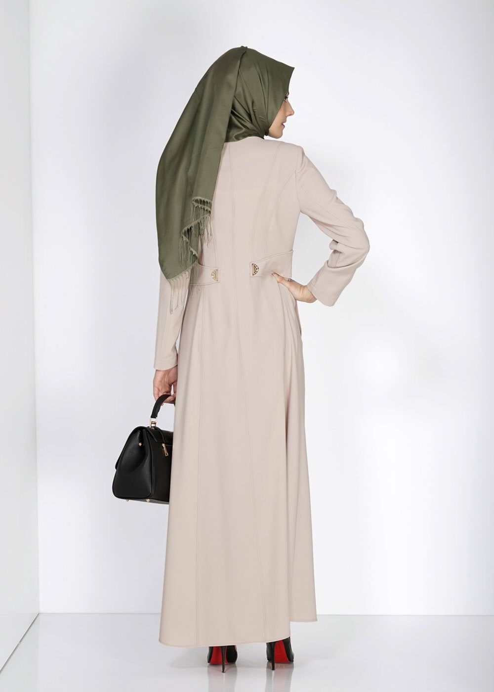 Tesettür giyim BEJ DÜĞME DETAYLI CEPLİ PARDESÜ 1486