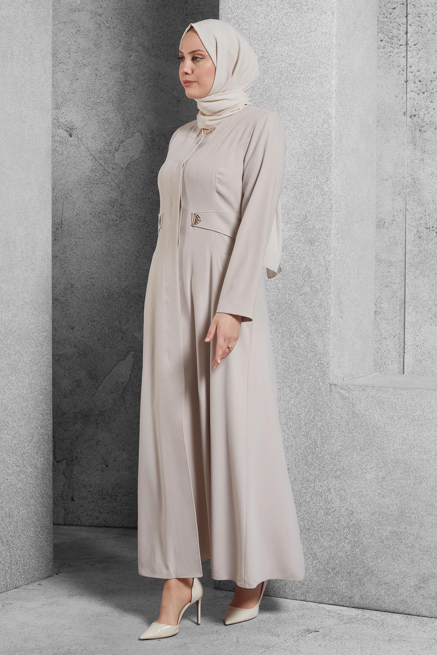 Tesettür giyim BEJ DÜĞME DETAYLI CEPLİ PARDESÜ 1486