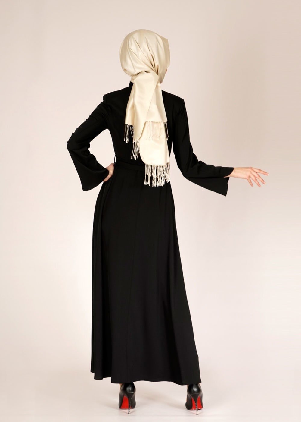 Tesettür giyim SİYAH 1494 Sarah Tesettür Pardesü