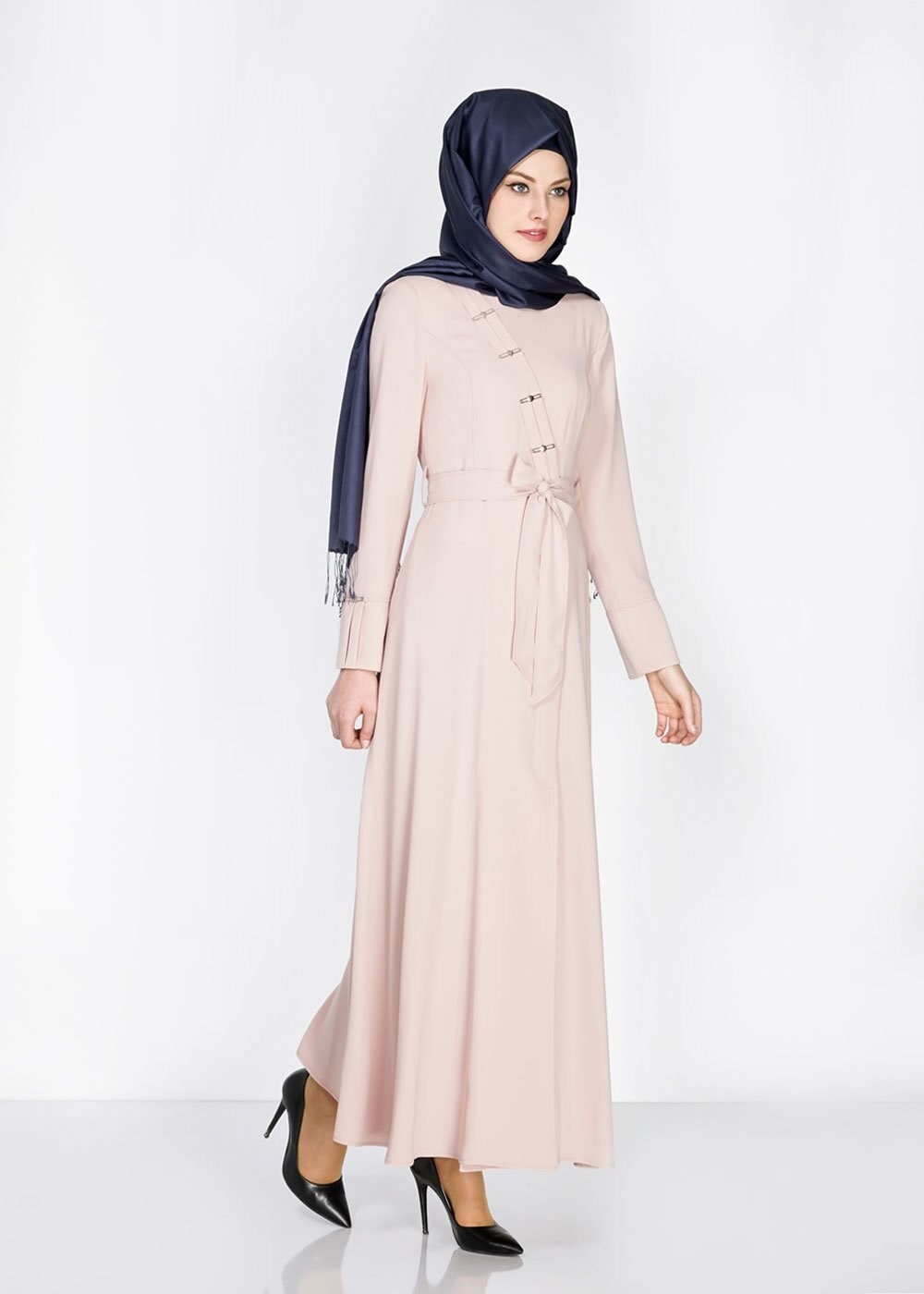Tesettür giyim PUDRA METAL AKSESUAR DETAYLI PARDESÜ 1499