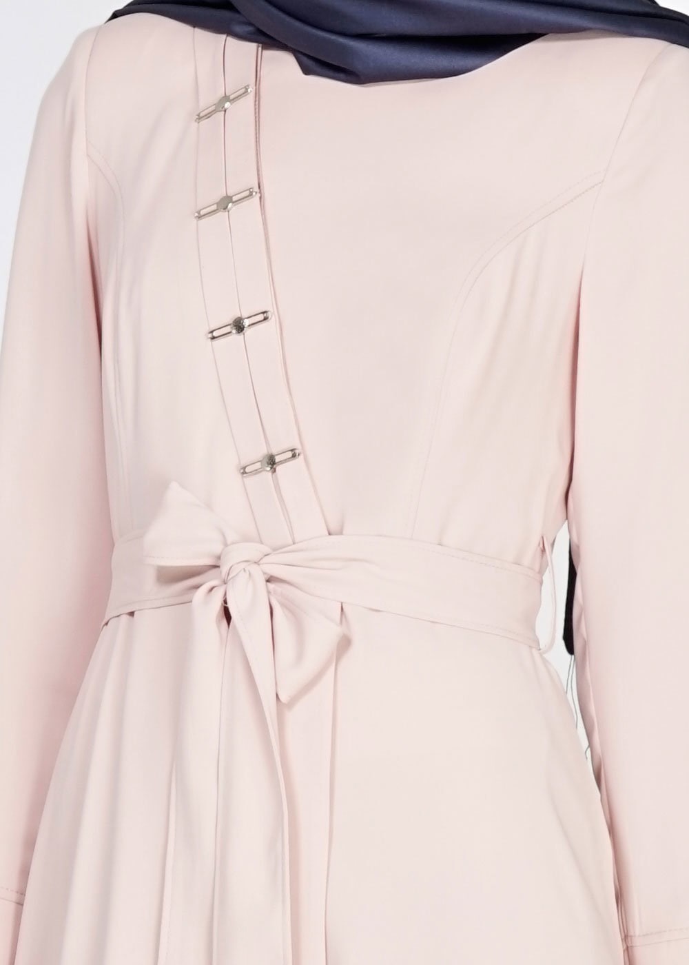 Tesettür giyim PUDRA METAL AKSESUAR DETAYLI PARDESÜ 1499