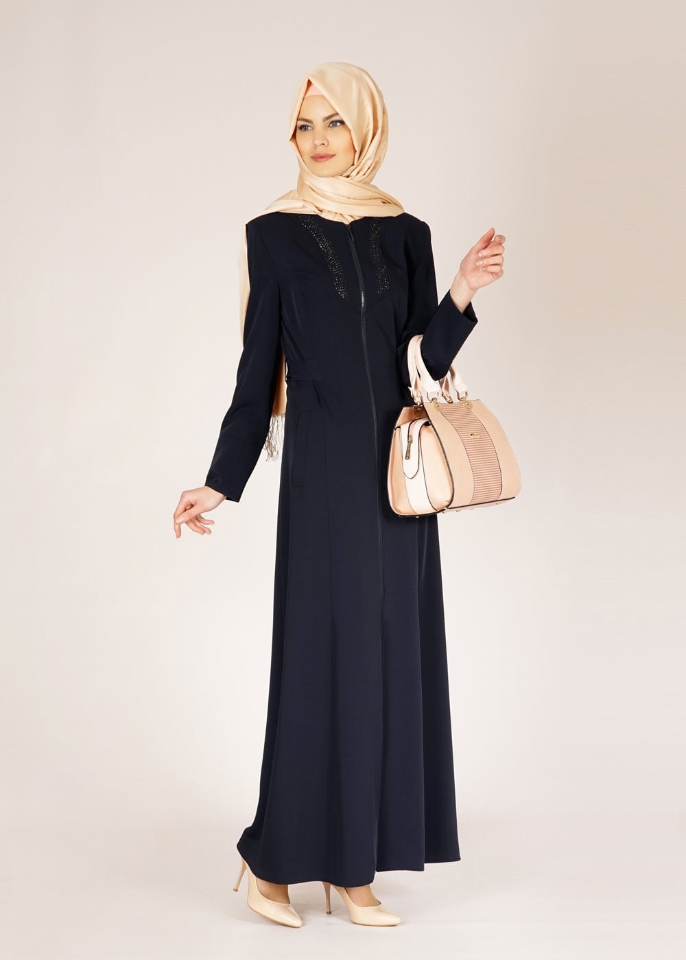 Tesettür giyim LACİVERT TAŞ İŞLEMELİ FERMUARLI PARDESÜ 1524