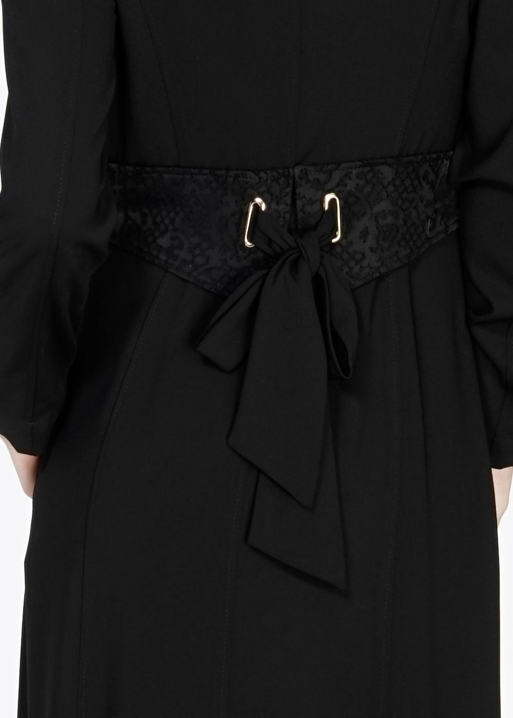 Tesettür giyim SİYAH İŞLEME DETAYLI FERMUARLI PARDESÜ 1541