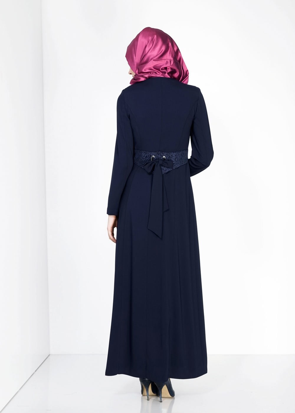 Tesettür giyim LACİVERT İŞLEME DETAYLI FERMUARLI PARDESÜ 1541