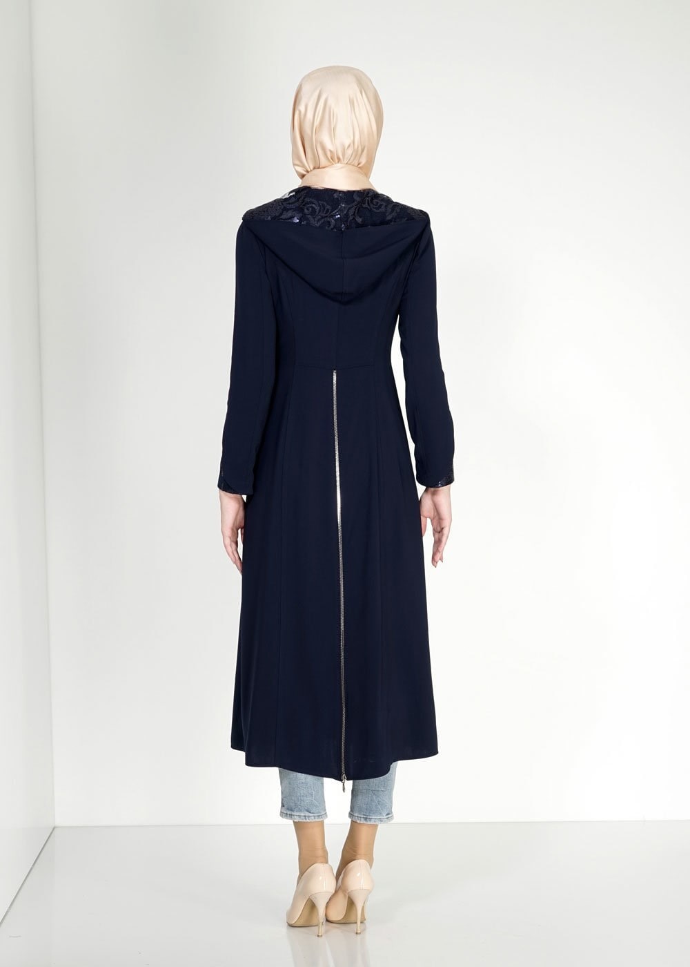 Tesettür giyim LACİVERT KAPÜŞONLU PUL PAYET DETAYLI PARDESÜ 1542