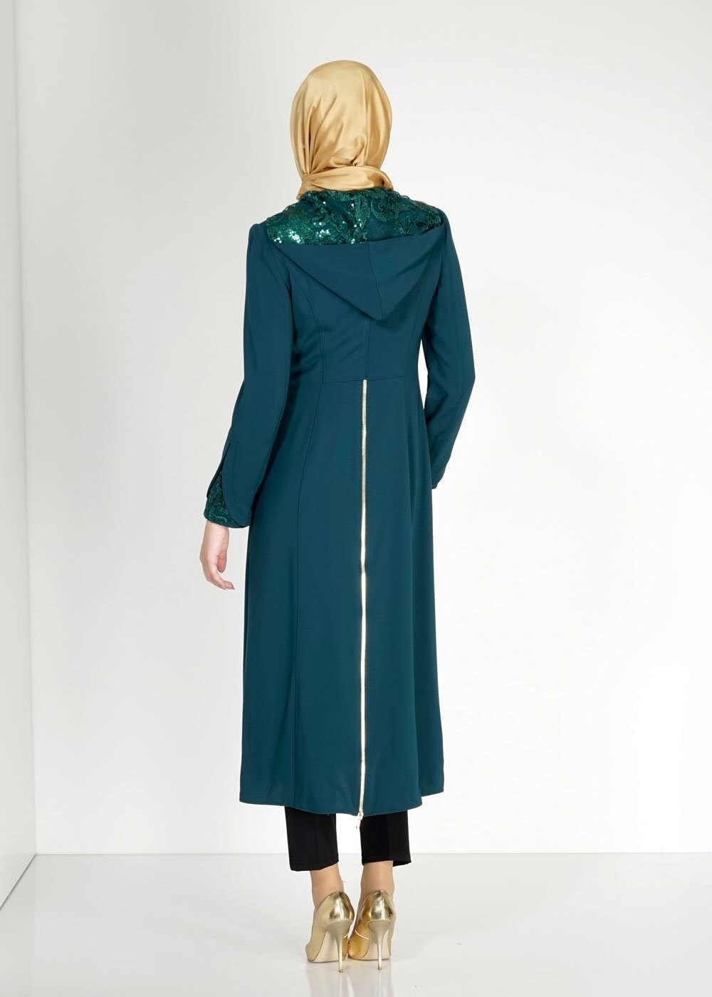 Tesettür giyim YEŞİL KAPÜŞONLU PUL PAYET DETAYLI PARDESÜ 1542