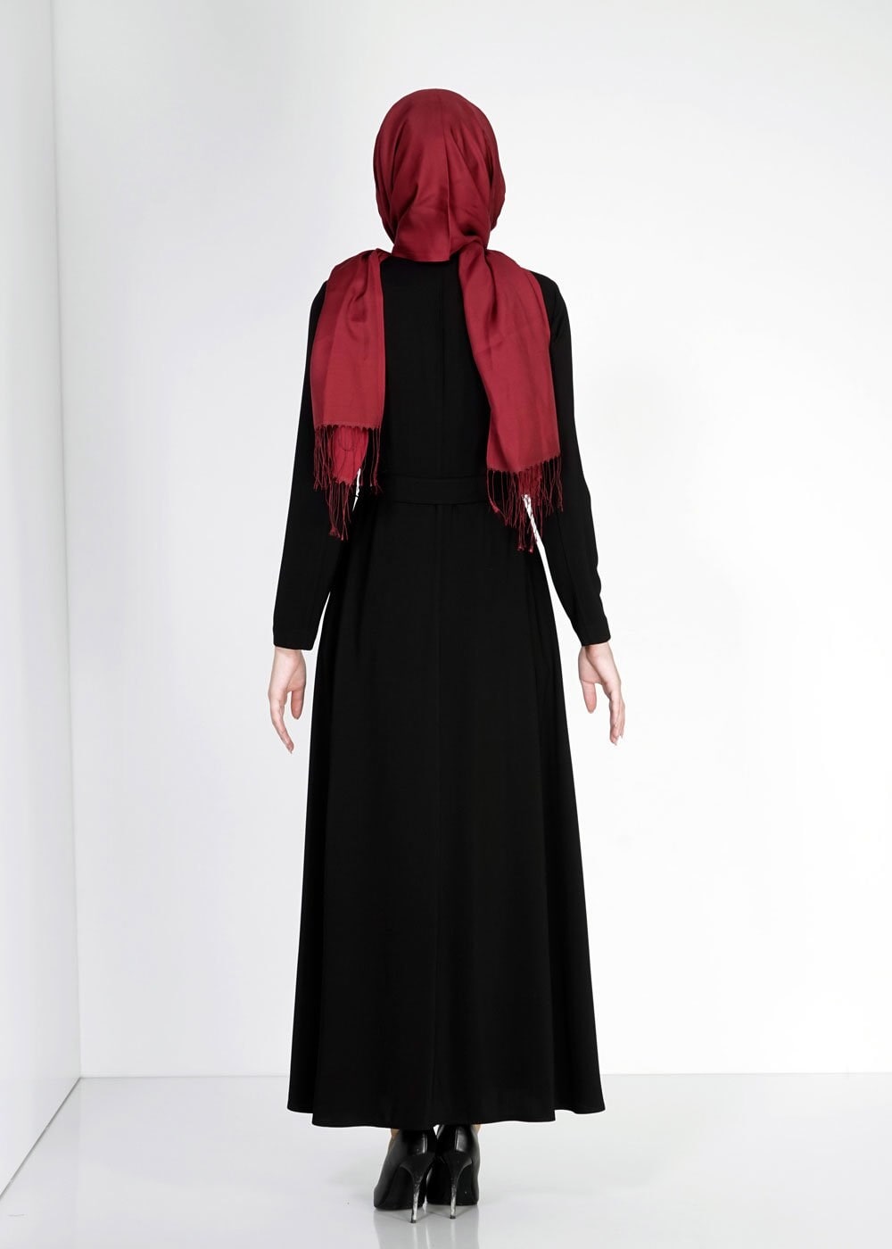 Tesettür giyim SİYAH ZİKZAK DESENLİ FERMUARLI PARDESÜ 1562