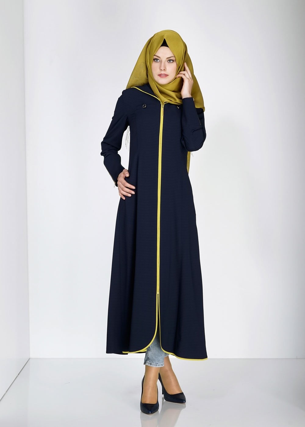 Tesettür giyim LACİVERT KAPÜŞONLU ARKADAN DÜĞMELİ FERMUARLI PARDESÜ 1568