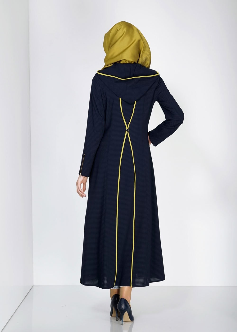 Tesettür giyim LACİVERT KAPÜŞONLU ARKADAN DÜĞMELİ FERMUARLI PARDESÜ 1568